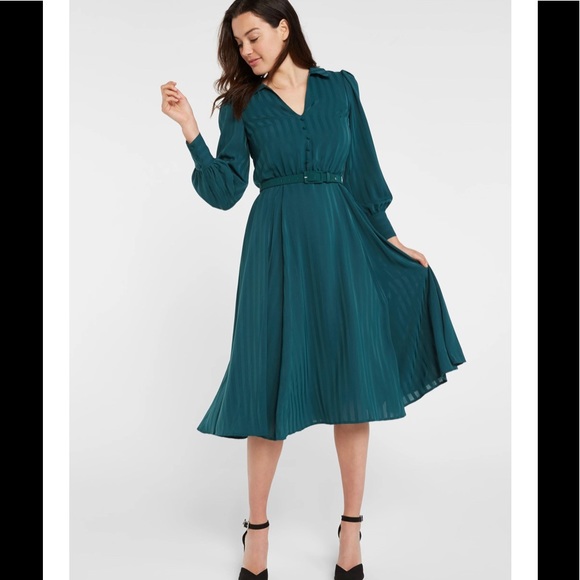Modcloth Dresses & Skirts - Modcloth green long-sleeved dress size 14